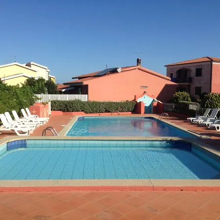 In Con Piscina Apartmán *